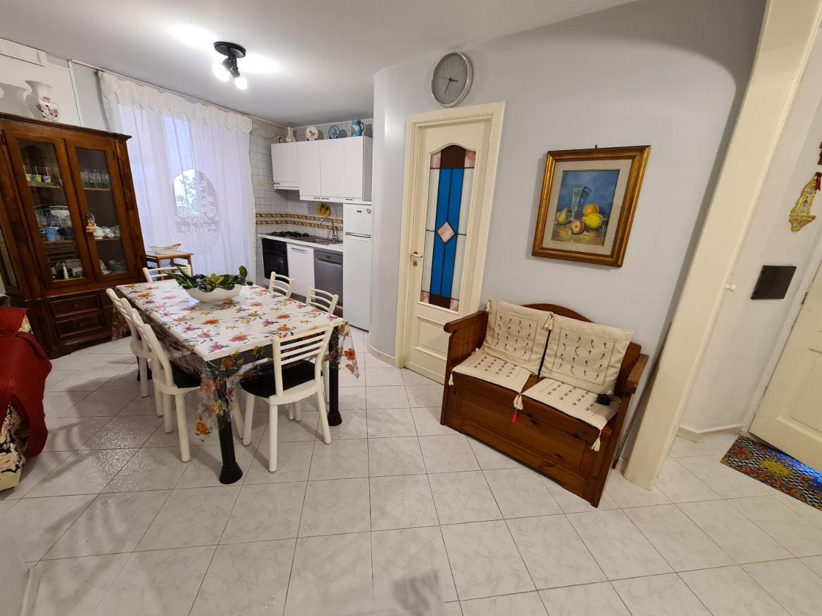 Casa Vacanze Lalia Майорі Екстер'єр фото